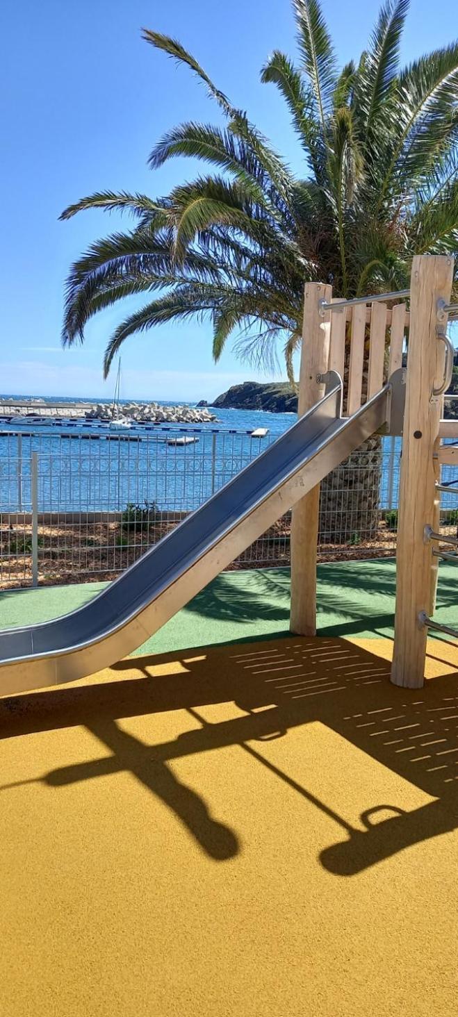 Appart F3 A 150 M De La Plage Avec Parking Prive Cerbère Exterior foto